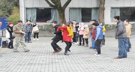 青年联谊活动主持词 青年联谊活动报道