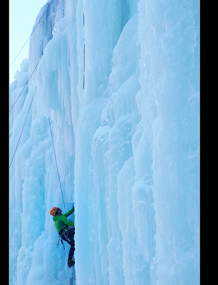 在冰壁上跳舞，户外攀冰族的生活【北京】 ff14披雪大冰壁怎么开