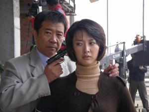 2008年电视剧《狙击生死线》完全演员表及人物身份关系 父亲的身份演员表