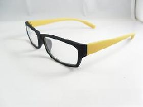 板材眼镜与注塑眼镜的区别 注塑 板材
