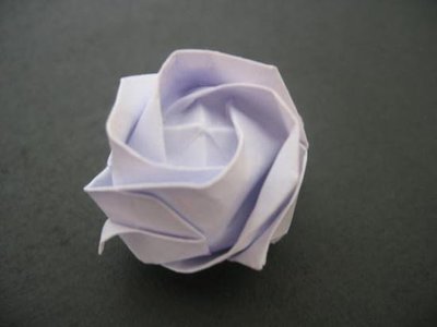 图解《越狱》中纸玫瑰的折法 皱纸玫瑰的折法图解