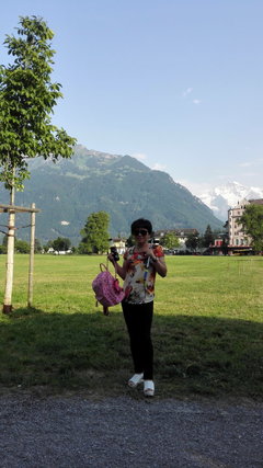 欧洲之旅第七天瑞士玫瑰山学校与茵特拉肯小镇（2015.7.3） 玫瑰山学校