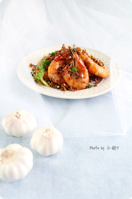 【避风塘炒虾】：超级经典的港式海鲜小炒
