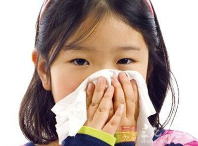 1岁多小孩感冒流鼻涕怎么办，治疗小儿流鼻涕的偏方大全 小儿流鼻涕偏方