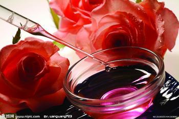 食用玫瑰精油膠囊之功效 玫瑰精油的功效与作用
