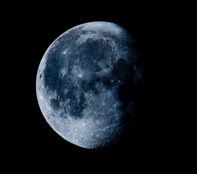 怎么拍摄超级月亮，才能拍出那种大月亮的感觉？ 拍摄月亮用什么镜头