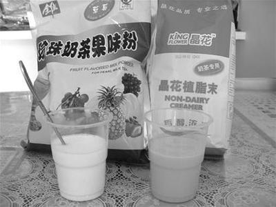 武汉奶茶店主自曝奶茶没奶没茶是奶精和果味粉勾兑 奶茶奶精比例