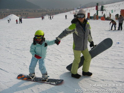 带孩子去滑雪——小驴佳佳两岁开始的滑雪经历 王佳佳