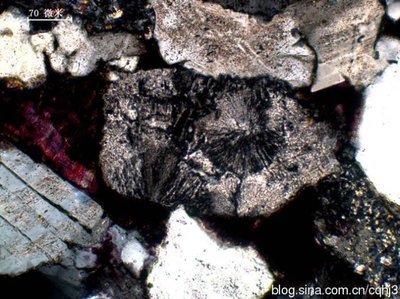 碎屑岩组分的显微镜下特征系列之——长石 月亮陨石长石特征图片