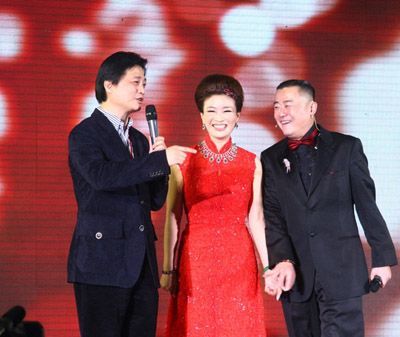 崔永元参加周立波婚礼 "对骂" 崔永元参加周立波婚礼