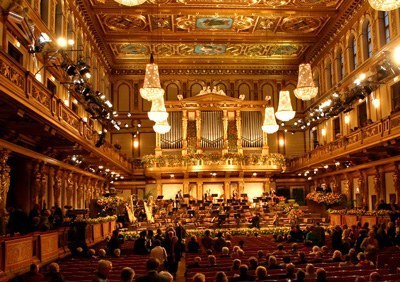 维也纳金色大厅：“给钱就能演”
