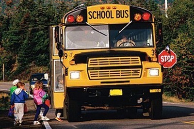 美国的校车为什么是黄色的(图) 美国校车