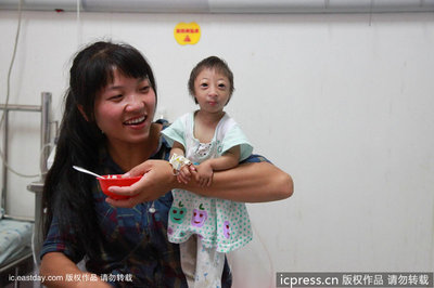 世界上最小的“袖珍女孩”[图] 袖珍女孩产子