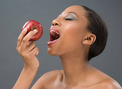 晚上睡前吃苹果好吗? 睡前吃水果会发胖吗