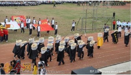 校运会入场式解说词（汇总） 校运会开幕式解说词