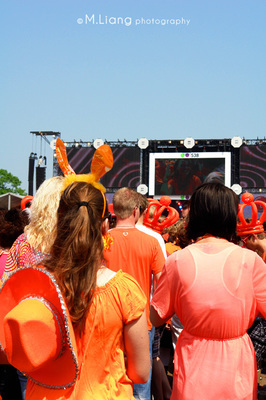 【荷兰】女王日：穿上橙色去狂欢才是正经事