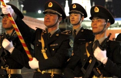 中国军队仪仗队高唱《喀秋莎》参加红场阅兵式显示了什么 中国解放军高唱喀秋莎