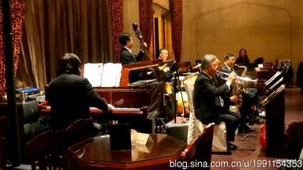 和平饭店94岁老年爵士乐队队长复出，上海JAZZ地图 bananajazz乐队