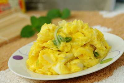 小品中常被提到的美味东北土菜【大葱炒鸡蛋】 大葱炒鸡蛋的功效