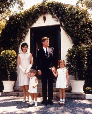 杰奎琳·肯尼迪，美国无冕皇后的一生 肯尼迪与杰奎琳