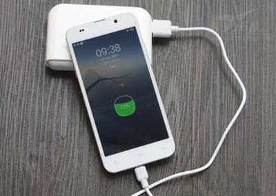 新的手机锂电池正确充电和使用方法 充电宝正确使用方法