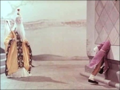 现代版的崂山道士穿墙术 崂山道士动画片