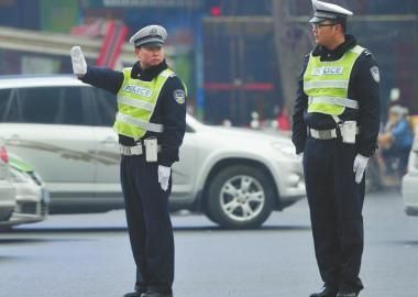 成都市公安局交通管理局2015年招聘400名协管员(协警员) 公安局招聘协警