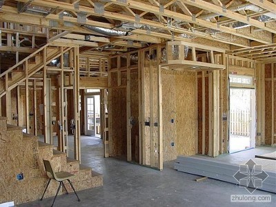 美国轻型木结构别墅住宅建造过程图解7 木结构房屋建造过程