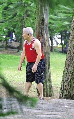 【运动养生】老人健身操视频 老年人运动养生