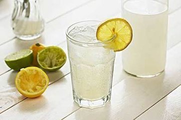 苏打水的减肥神话 喝苏打水可以减肥吗
