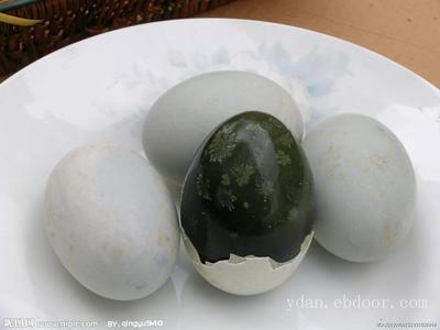 怎样制作皮蛋（松花蛋）? 松花蛋和皮蛋的区别