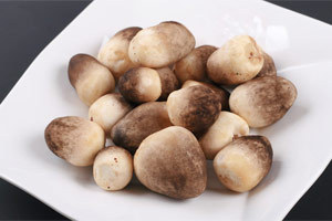 草菇，松蘑，猴头菇好处作用及功效 草菇的营养价值及功效
