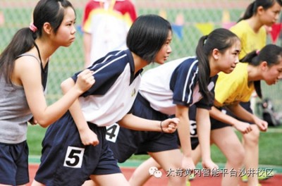 转：E度：中考体育：女生800米长跑技巧及男生1000米长跑训练技巧