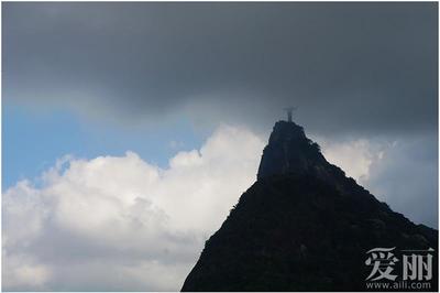 巴西·里约耶稣山，拥抱人间的胸怀 张楠赵芸蕾里约拥抱
