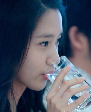 人一天要喝多少水?怎样喝水才健康? 小班健康教案我爱喝水