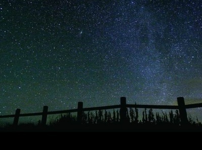 遇见你，在星辰闪耀的夜晚 安七炫星光闪耀的夜晚