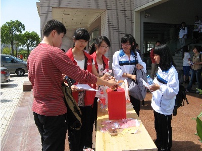 关于上海的孤儿院 上海孤儿院志愿者