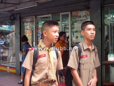 【泰国篇1】看看泰国的校服有多威武 泰国的校服