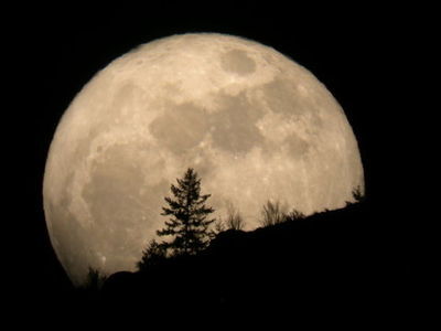 最近天象异常昭示着什么 2016年9月月亮形状
