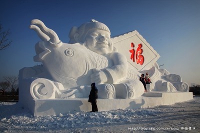 实拍世界上最高的雪雕人物肖像雕塑 世界上最大的雕塑