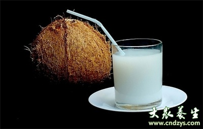 椰子汁的功效 椰子汁的功效哺乳期