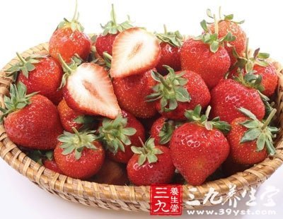 草莓的营养价值_草莓作用和功效_草莓营养价值 草莓营养价值及功效