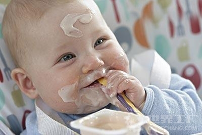 如何选择好奶粉 国内宝宝如何选择奶粉