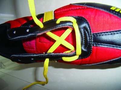 鞋带的花样系法 运动鞋鞋带的系法图解