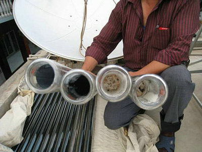 真空管太阳能热水器清洗除垢全记录（图文版） 太阳能热水器除垢剂