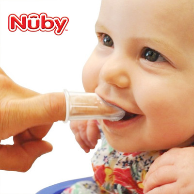 婴儿牙刷的选择方法 婴儿指套牙刷