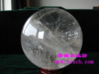天然白水晶的作用与功效 白水晶球的功效与作用