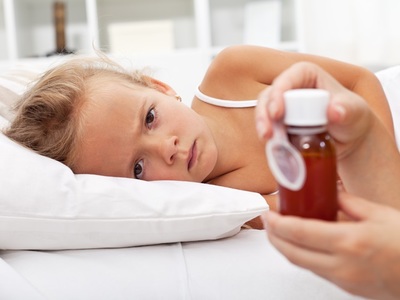 小孩咳嗽吃什么食物好的快 小孩经常咳嗽怎么办