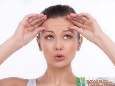 眼部细纹如何消除怎样减少眼部细纹 消除眼部细纹的方法