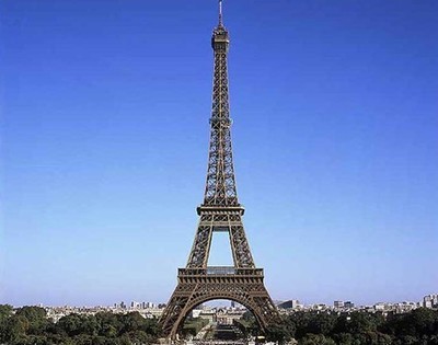 关于埃菲尔铁塔的故事_marui 埃菲尔铁塔的故事简介